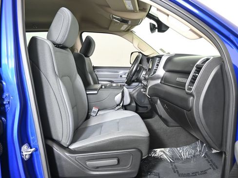 Used 2019 RAM 1500 Big Horn AWD/4WD image 14