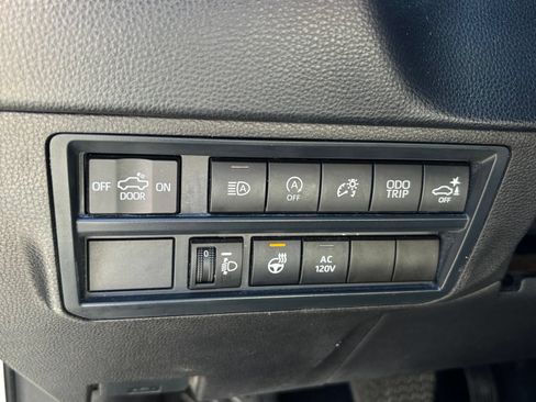 Used 2025 Toyota Tundra SR5 w/ SR5 Premium Package AWD/4WD image 26