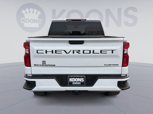Used 2022 Chevrolet Silverado 1500 Custom w/ LPO, Blackout Package image 5