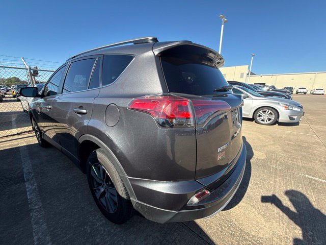 Used 2018 Toyota RAV4 XLE FWD image 10
