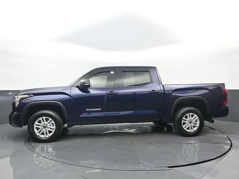 Used 2022 Toyota Tundra SR5 w/ SR5 Convenience Package AWD/4WD image 20
