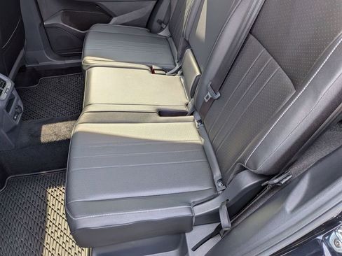 Used 2022 Volkswagen Tiguan SE image 21