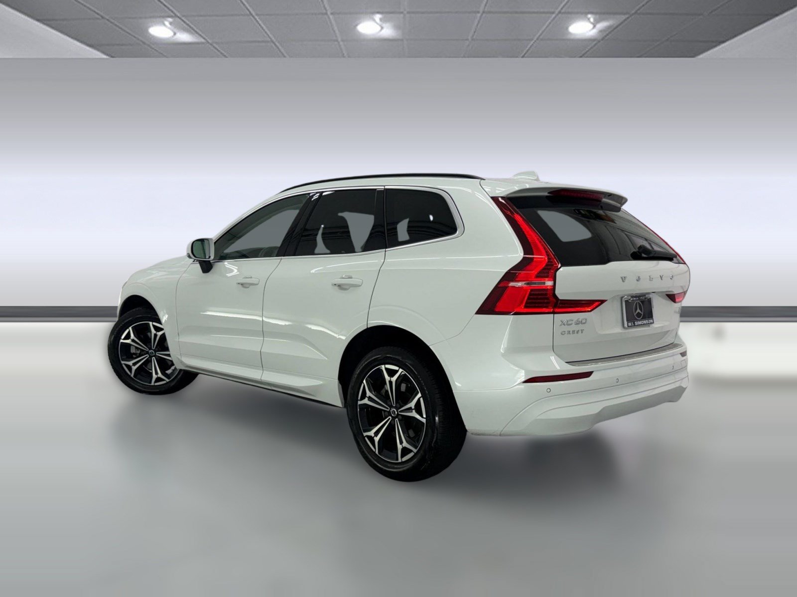 Used 2022 Volvo XC60 B5 Momentum FWD image 3