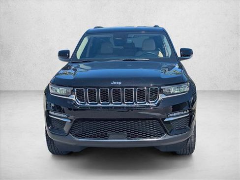 Used 2022 Jeep Grand Cherokee Limited RWD image 2