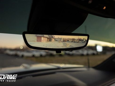 Used 2025 GMC Sierra 3500 AT4 w/ AT4 Premium Plus Package image 32