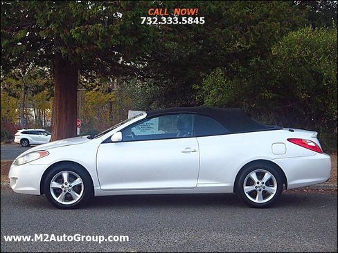 Used 2005 Toyota Solara SLE image 2