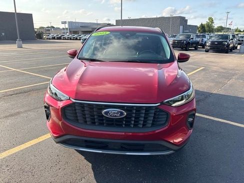 Used 2025 Ford Escape Platinum AWD/4WD image 18