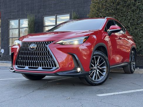 Used 2025 Lexus NX 250 FWD w/ Premium Package image 2