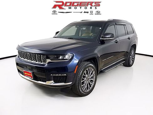 Used 2024 Jeep Grand Cherokee L Summit AWD/4WD image 3