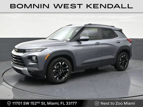 Used 2021 Chevrolet TrailBlazer LT w/ Convenience Package FWD image 1