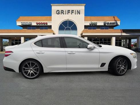 Used 2023 Genesis G70 2.0T RWD image 3