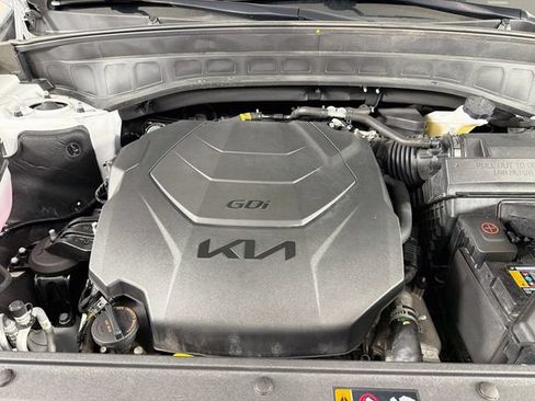 Used 2024 Kia Telluride EX w/ EX Captain's Chair Package FWD image 38