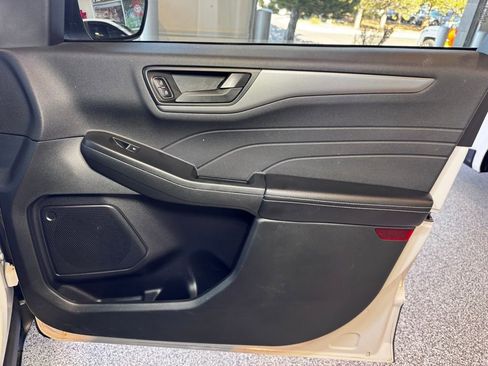 Used 2023 Ford Escape Active image 45