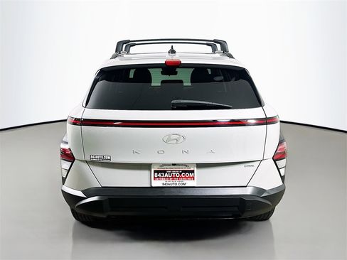 Used 2024 Hyundai Kona SEL image 6