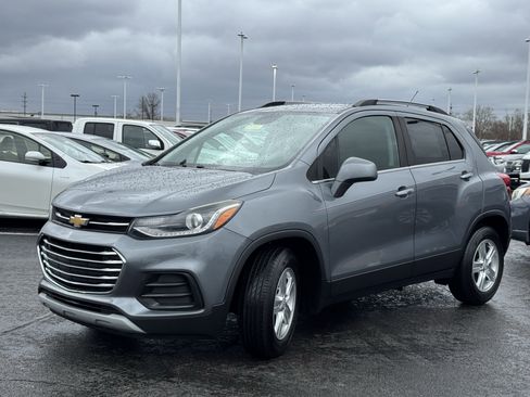 Used 2019 Chevrolet Trax LT w/ LT Convenience Package image 15