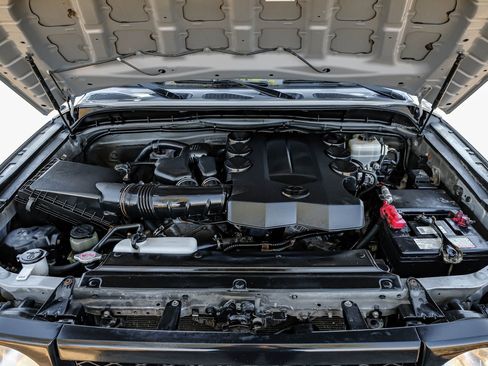 Used 2014 Toyota FJ Cruiser 4WD w/ Upgrade Package image 40