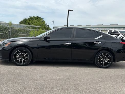 Used 2023 Nissan Altima 2.5 SV w/ SV Premium Package FWD image 10