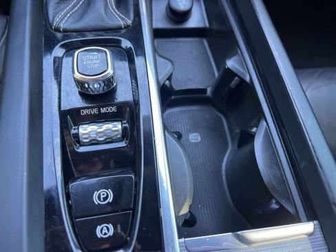 Used 2019 Volvo S60 T6 R-Design image 30