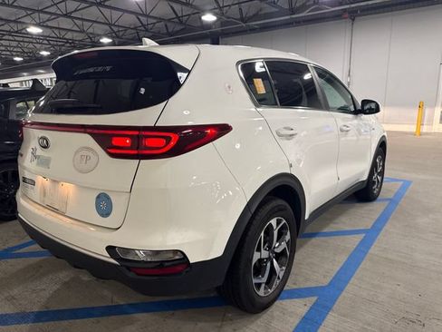 Used 2020 Kia Sportage LX AWD/4WD image 2