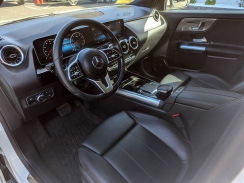 Used 2021 Mercedes-Benz GLA 250 4MATIC image 15