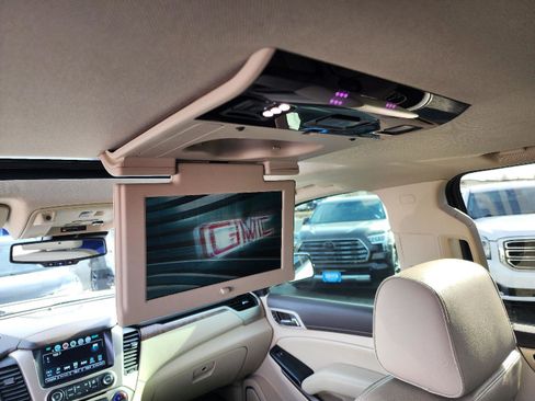 Used 2019 GMC Yukon XL Denali w/ Denali Ultimate Package image 15