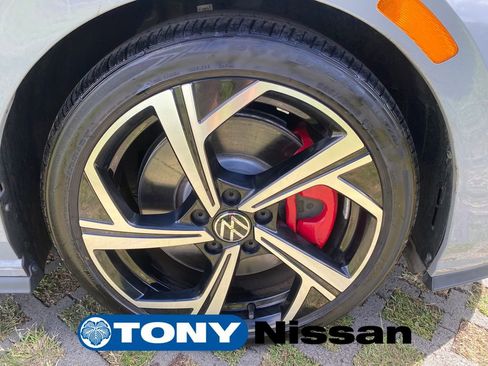 Used 2024 Volkswagen GTI SE FWD image 27