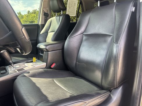 Used 2022 Toyota 4Runner Limited AWD/4WD image 14