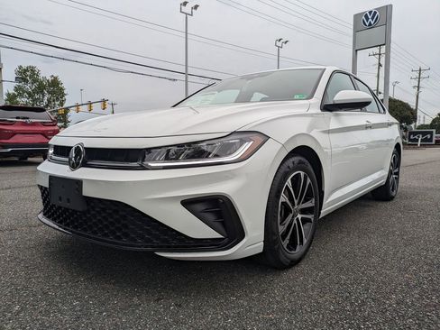 New 2026 Volkswagen Jetta Sport FWD image 8