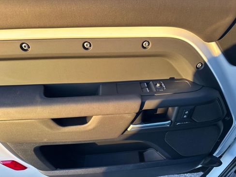 Certified 2025 Land Rover Defender 90 S image 13