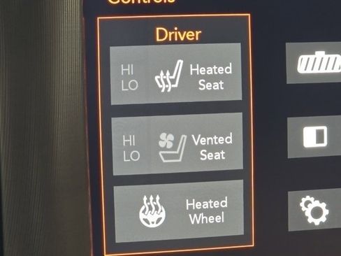 Used 2023 Dodge Charger R/T w/ Plus Group image 15