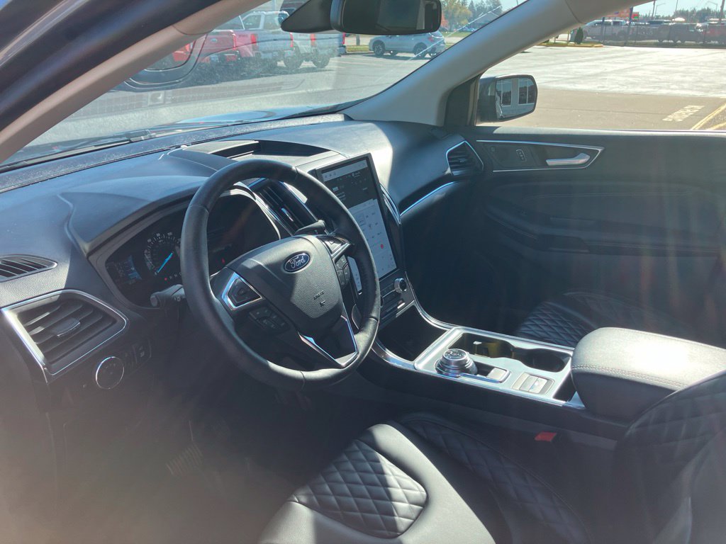 Used 2024 Ford Edge Titanium AWD/4WD image 14