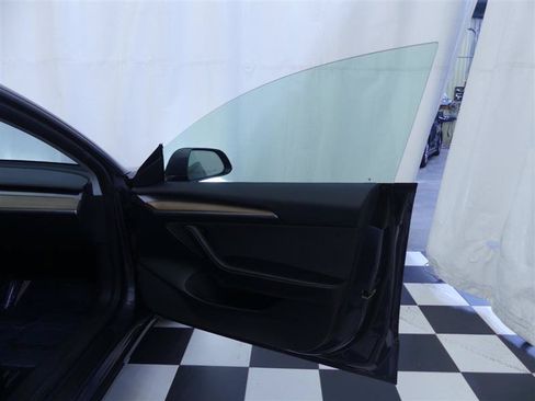 Used 2023 Tesla Model 3 Standard Range RWD image 26