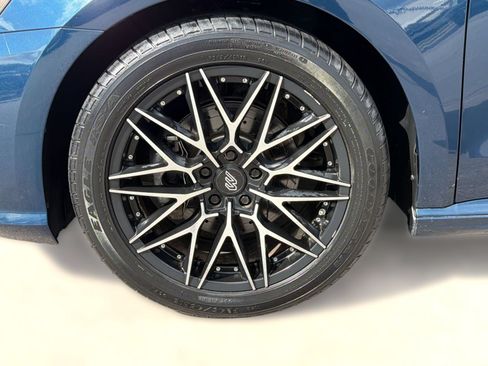 Used 2018 Volkswagen Passat 2.0T R-Line FWD image 13