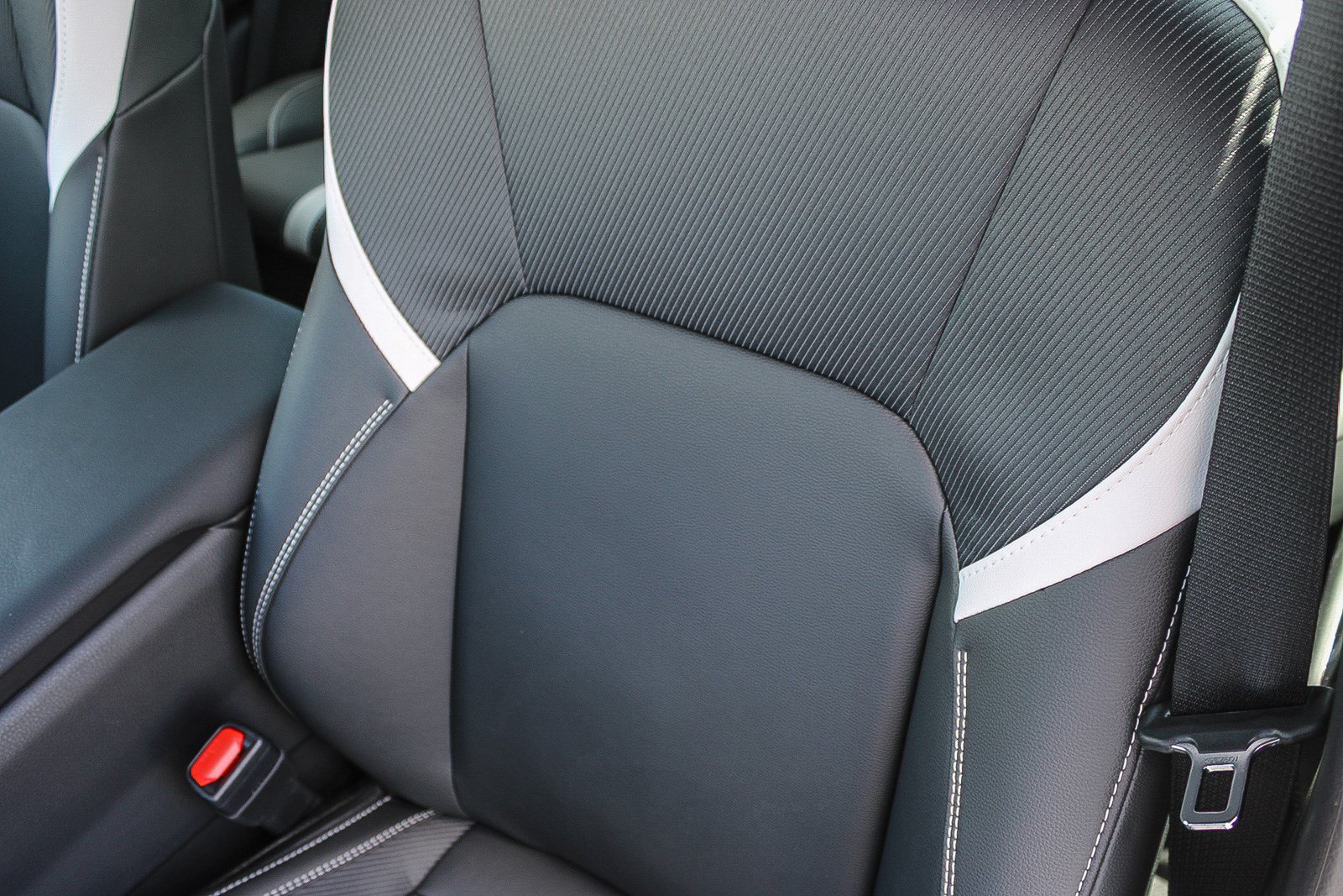 New 2026 Toyota Camry SE FWD image 25