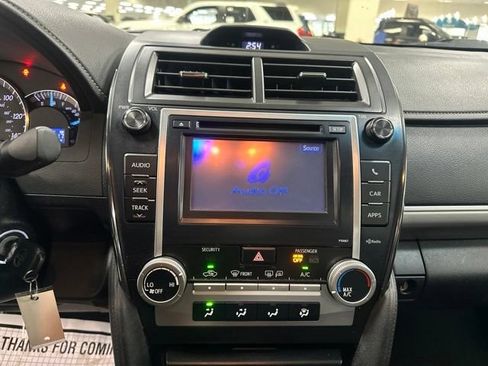 Used 2012 Toyota Camry SE FWD image 14