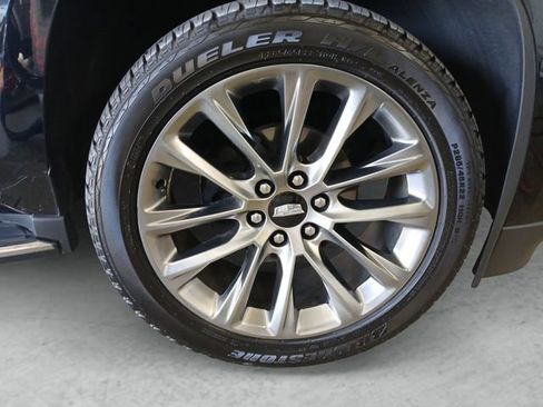Used 2020 Cadillac Escalade Luxury w/ Escalade Sport Edition AWD/4WD image 23