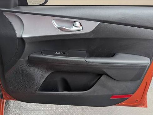 Used 2023 Kia Forte LXS w/ LXS Technology Package FWD image 19