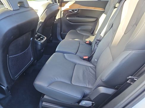 Used 2025 Volvo XC90 B6 Plus w/ Protection Package Premier image 33