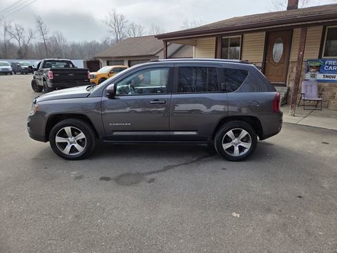 Used 2016 Jeep Compass High Altitude image 3