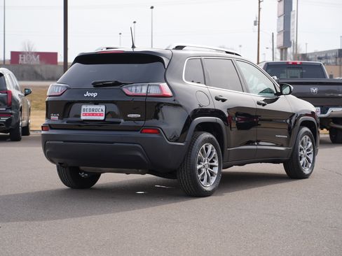 Used 2019 Jeep Cherokee Latitude Plus image 3