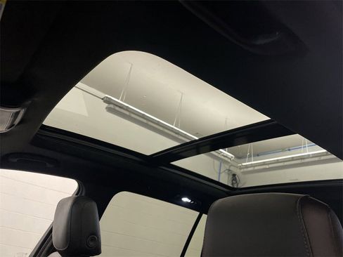 Used 2023 Cadillac XT6 Sport image 13