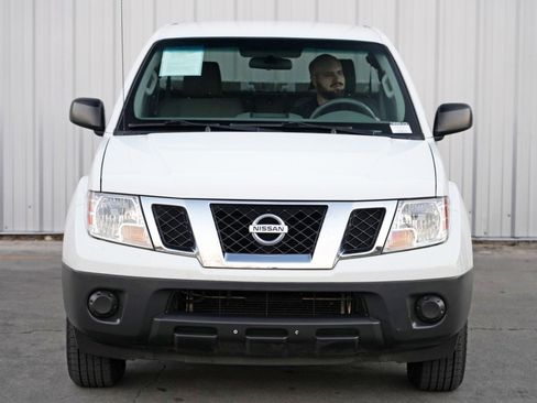 Used 2015 Nissan Frontier S image 32