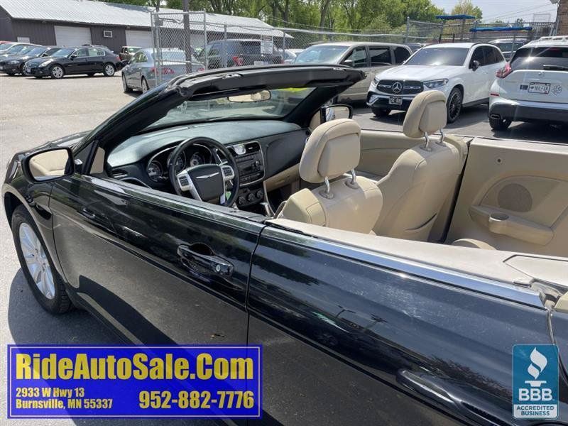Used 2013 Chrysler 200 Touring FWD image 20