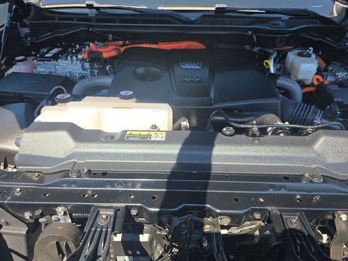 Used 2023 Toyota Tundra Limited AWD/4WD image 23
