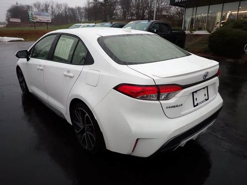 Used 2020 Toyota Corolla SE image 3