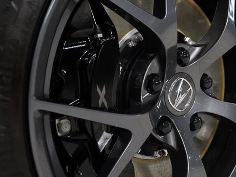 Used 2021 Acura NSX image 15