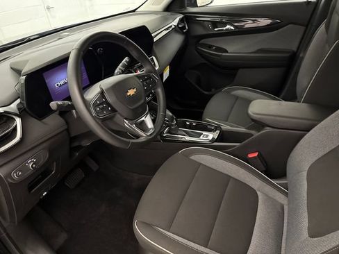 Certified 2024 Chevrolet TrailBlazer LT w/ Convenience Package AWD/4WD image 10