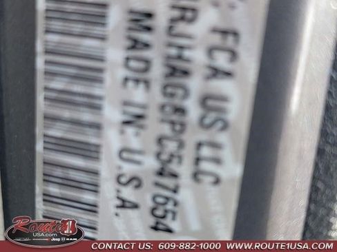 Used 2023 Jeep Grand Cherokee Altitude image 35