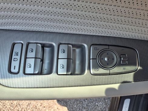 Used 2024 Hyundai Palisade Calligraphy image 8