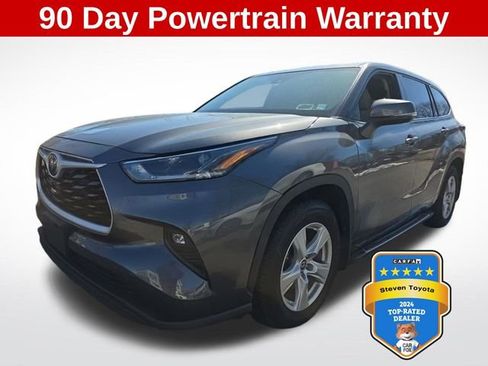 Used 2021 Toyota Highlander LE image 1